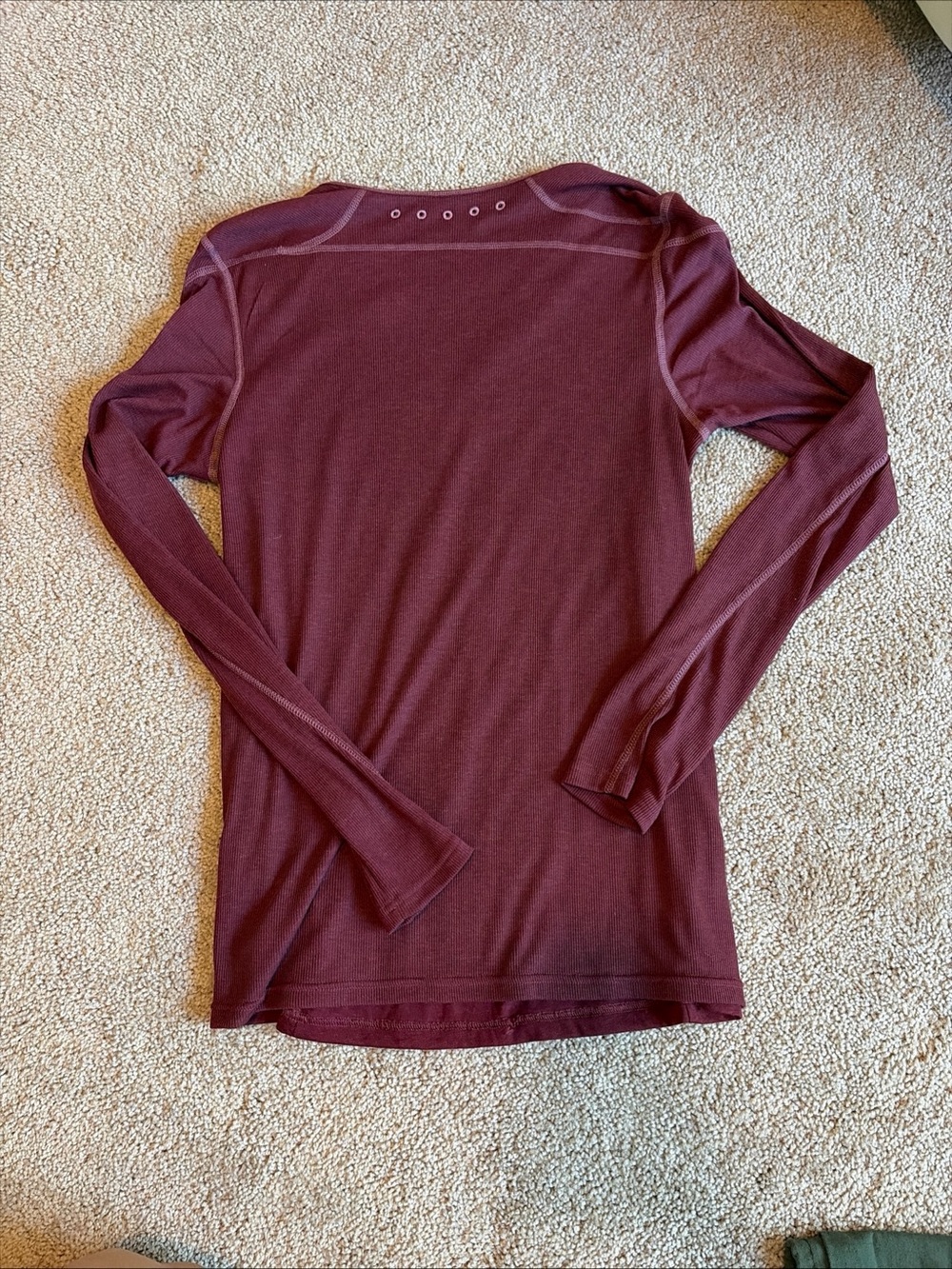 Mountain Hardwear Women's Long Sleeve Top Size L Athletic Casual Wear Wine - Picture 9 of 11